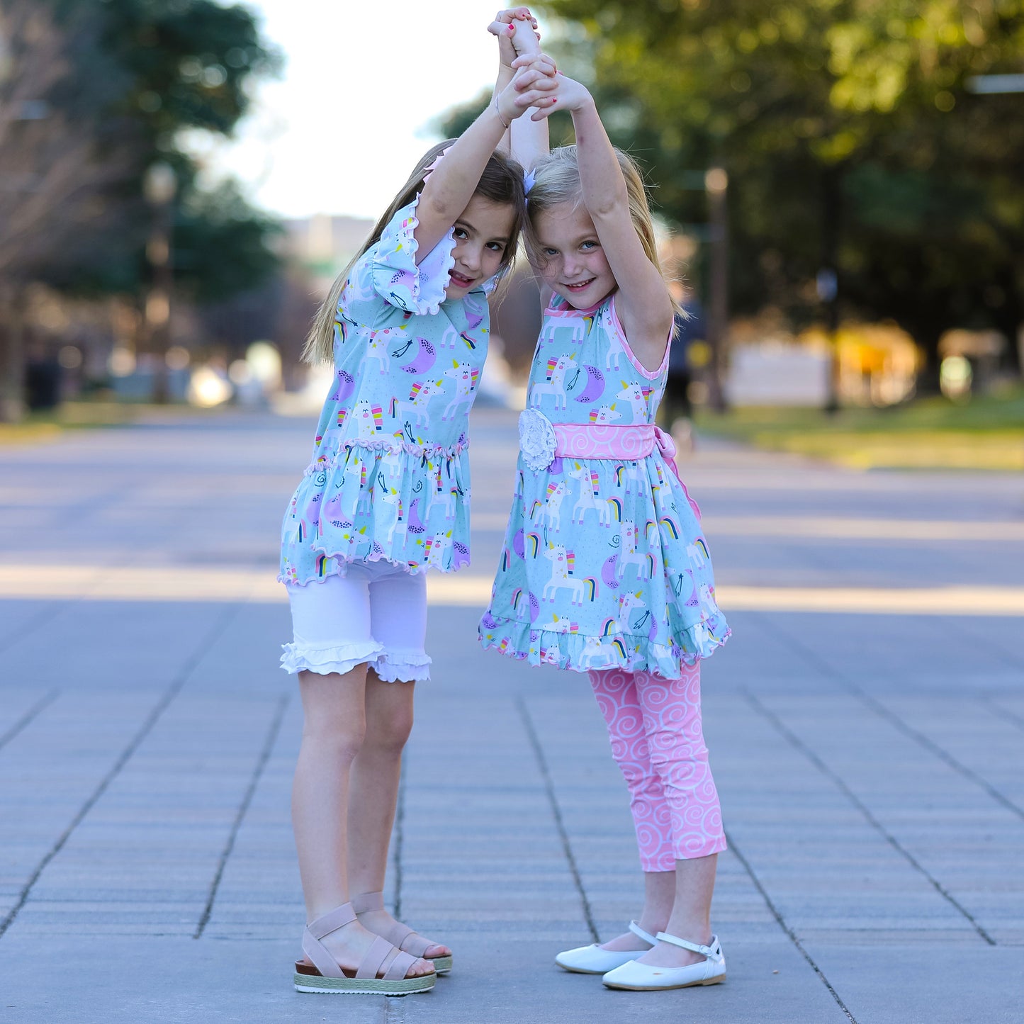 AnnLoren Girls Unicorns Rainbow Dress & Pink Swirl Leggings Outfit