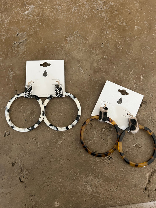 Tortoise shell hoop earrings with animal print accent